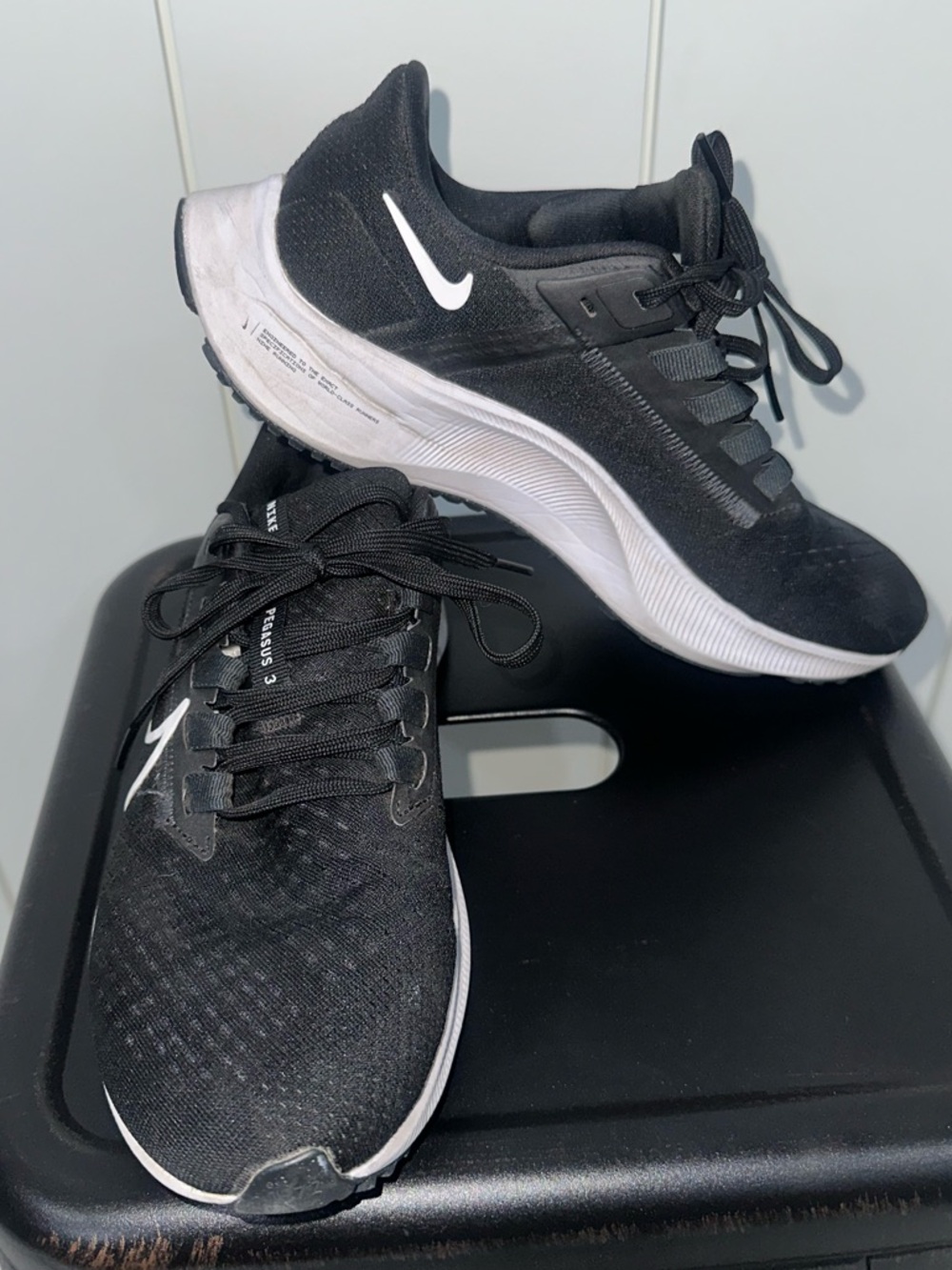 Nike Black and White Athletic Trainers